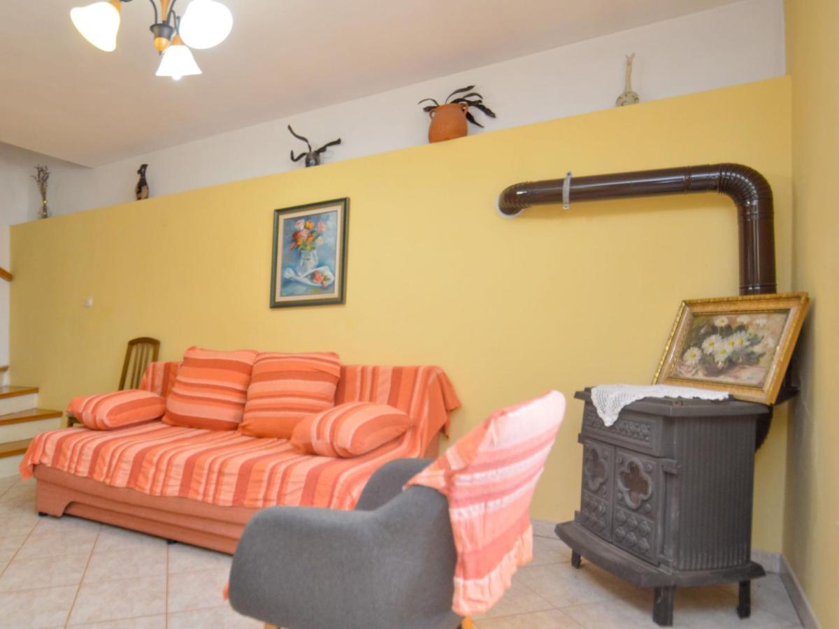 Holiday Home Laura - Pul470 By Interhome Pula Exterior foto